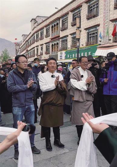 跟着俞敏洪开启西藏“心愿之旅”