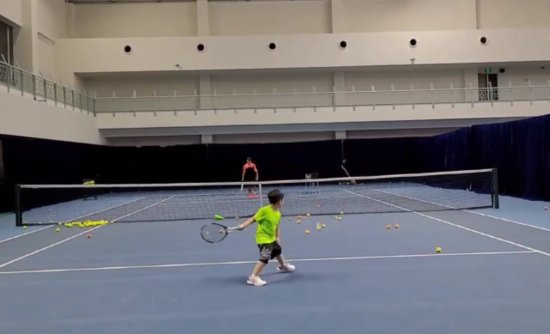 家长月花近万元让孩子学习打网球<em>是什么心态</em>？同李娜和德约一样