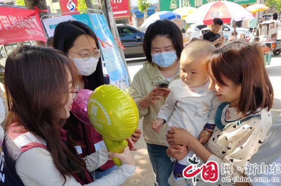 <em>济宁</em>高新区开展4·25全国儿童预防接种日宣传活动