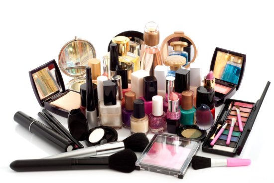 <em>国内化妆品</em>市场超4300亿