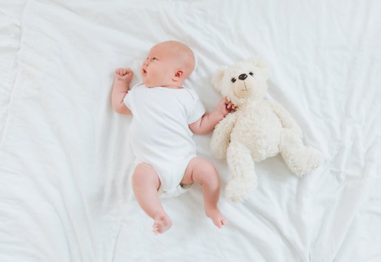 <em>刚出生的宝宝</em>，如何护理？—体温、睡眠、喂养篇-春雨医生