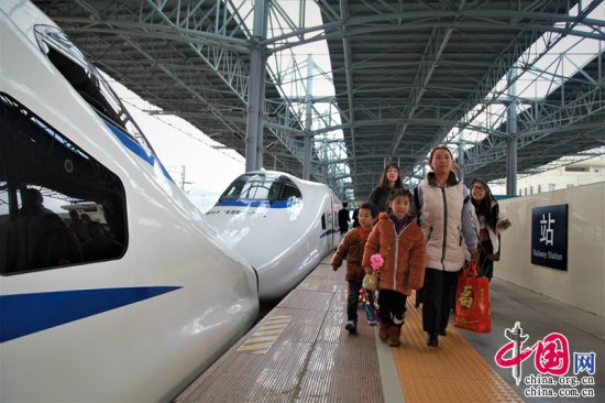 <em>云南</em>铁路部门升级服务品质 让旅客出行更便捷