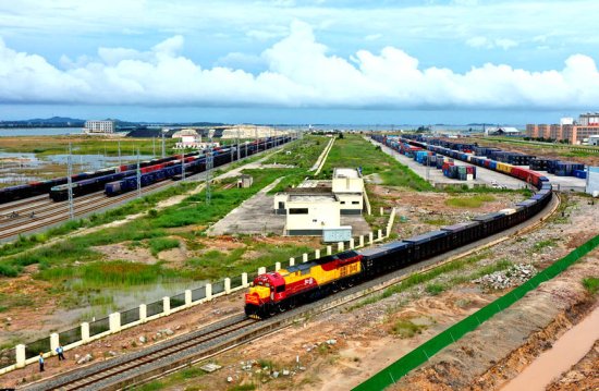 陆海新通道海铁联运班列运行范围首次拓展至华北地区