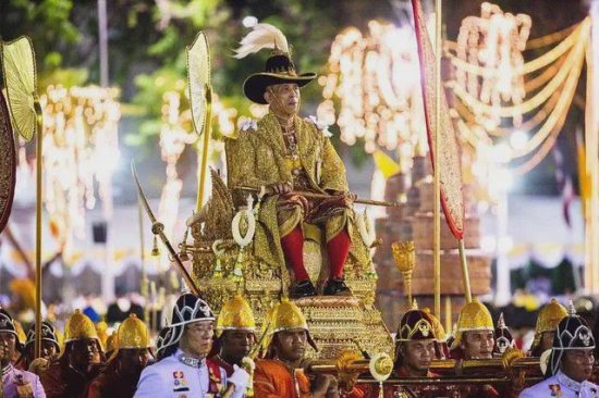 泰国国王并不是华人血液，为什么他们都会<em>取</em>一个中国<em>名字</em>？