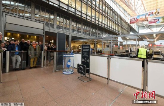 德汉堡机场疑毒气泄漏 逾60<em>人呼吸</em>困难