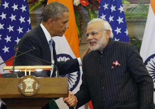 印度总理莫迪衣服上缝<em>名字</em> 专为奥巴马来访<em>设计</em>