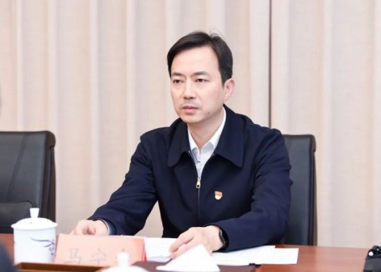 马宁宇参加市政府办公厅第一党支部2022年度组织生活会