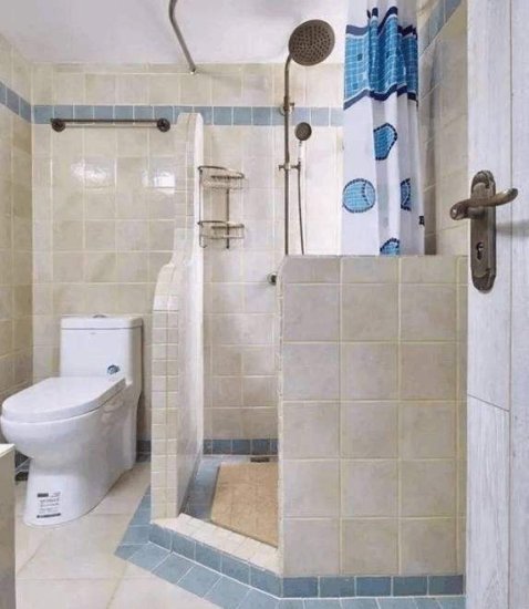 小<em>卫生间</em>不要装玻璃淋浴房，这样设计更省钱实用不占地，太聪明...