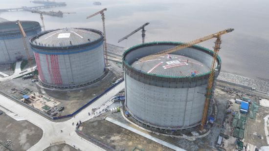 上海LNG站线扩建项目7号8号储罐气压升顶完成