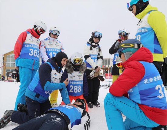 <em>加油中国</em>！圆梦冬奥！——北京冬奥组委滑雪战队队员的新年心愿