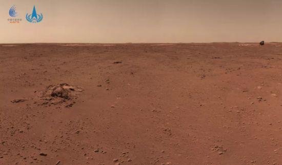 行驶里程超300米，<em>祝融号传回高清照片</em>：<em>火星</em>岩石纹理<em>清晰</em>可见