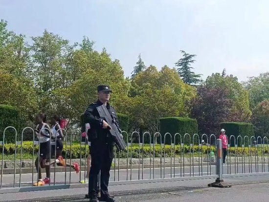 淮安警方：守护平安，就是我们的“马拉松”！
