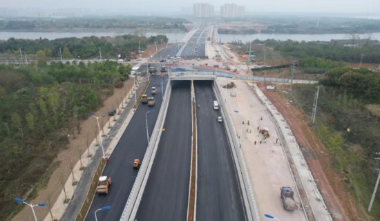 <em>六安市</em>窑岗嘴大桥改造进入收尾阶段 预计11月底完工通车