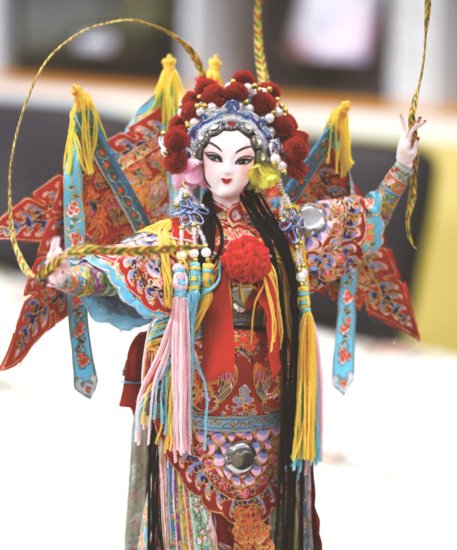 感受非遗之美，中国的“<em>芭比</em>娃娃”—北京绢人