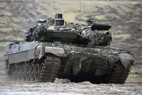 俄罗斯T-72主战坦克完成“<em>复仇</em>之<em>战</em>” 张学峰：俄罗斯反制手段...