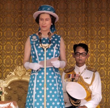 25年前英女王出访泰国，诗丽<em>吉</em>满身珠翠<em>好</em>耀眼，整容脸<em>还是</em>输了