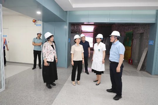 李艳萍调研临汾市中心医院门诊住院楼扩建项目