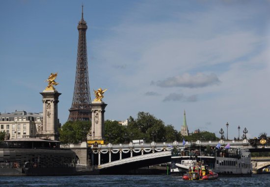 追光丨巴黎奥运会海报出炉：“塞纳上河图”？