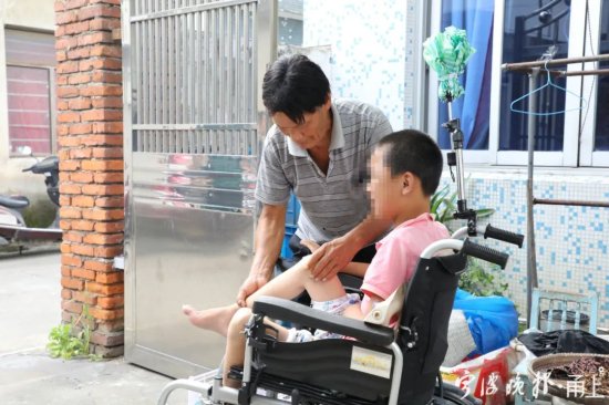 “我没几年了...”浙江13岁男孩瘦得皮包骨，医生说这病一般活...