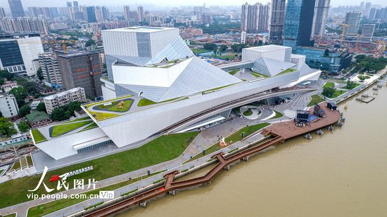 <em>广东广州</em>：白鹅潭大湾区艺术中心正式向公众开放