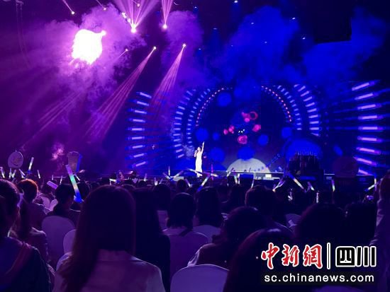 秀域新音乐榜2024全明星盛典发布会在蓉举行