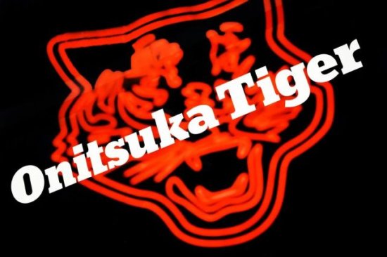 Onitsuka Tiger<em> 鬼</em>塚虎成都晶融汇购物中心形象店盛大开业