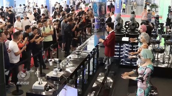 焦点访谈丨中国机器人 跑出加速度