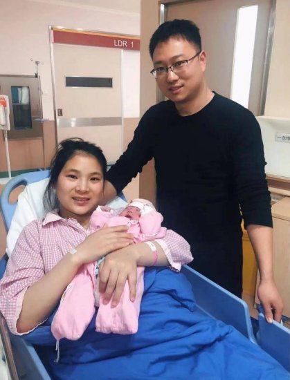 太准时！00:00，上海第一位“牛宝宝”诞生了，是她→