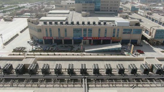 中广欧特斯服务新疆46万㎡喀什建材市场<em>空气源热泵</em>空调系统