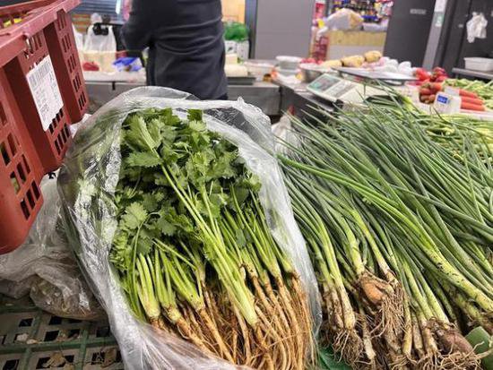 香菜涨到35元一斤<em> 蔬菜市场</em>的新“贵族”