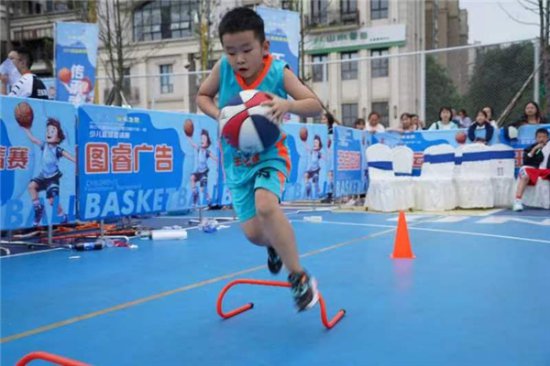 “快乐之星”邛崃市第一届少儿篮球赛隆重举行