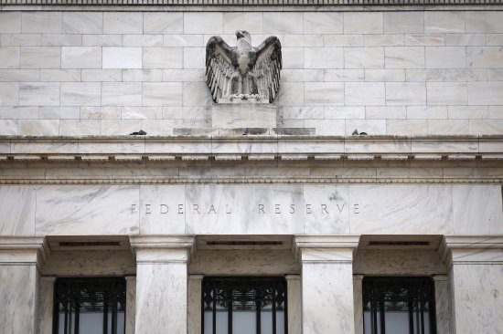 美联储维持联邦基金利率目标区间<em>不变</em> 年内或有三次降息