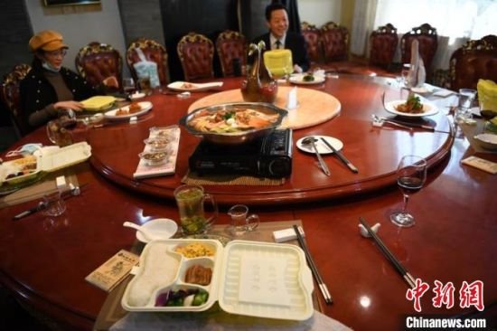 兰州7000家餐厅恢复堂食:老字号受青睐 公筷成标配