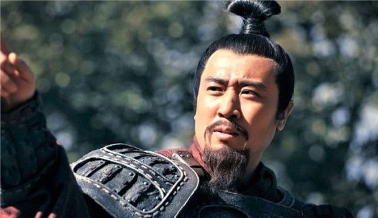 刘备在乡下出生，在乡下生活，皇族世谱里为何会有他的<em>名字</em>？