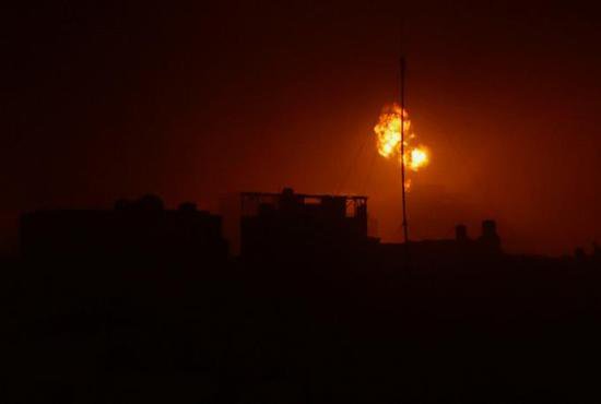 美媒：以军猛烈轰炸加沙南部，战争进入“血腥新阶段”