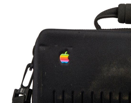 3 月 30 日拍卖，朱利安拍卖行放出 500 多件苹果古董计算机<em>完整</em>...