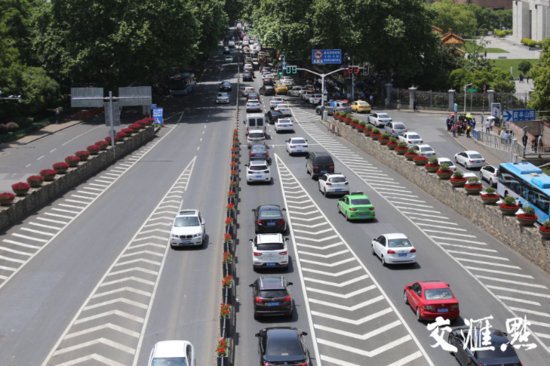 超90万辆车集中返程<em> 南京</em>中山门开启车辆排队模式