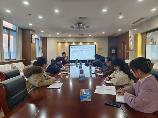 蚌埠高新区经贸发展局开展学业务，促提升项目<em>建设</em>专题培训会