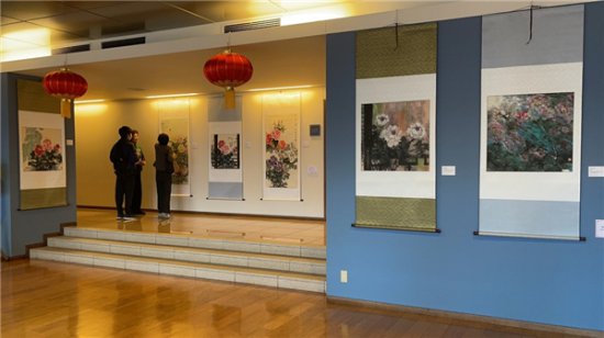 谢丽萍女士牡丹画世界展在山梨学院大学孔子学院隆重开幕<em>15</em>幅...