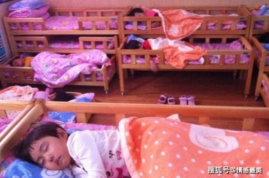 幼儿园宝宝必须午睡吗？网友热评：我家宝宝睡不着怎么办？