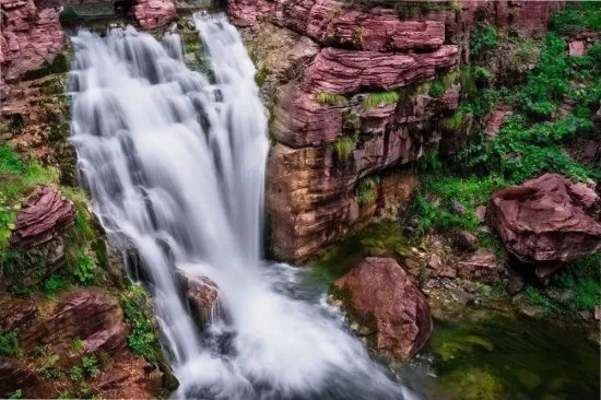 来河南一定要去的景区，这个瀑布单级落差314米，是华夏第一高...