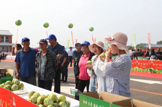香飘万里富农家，德惠市首届香瓜节启幕