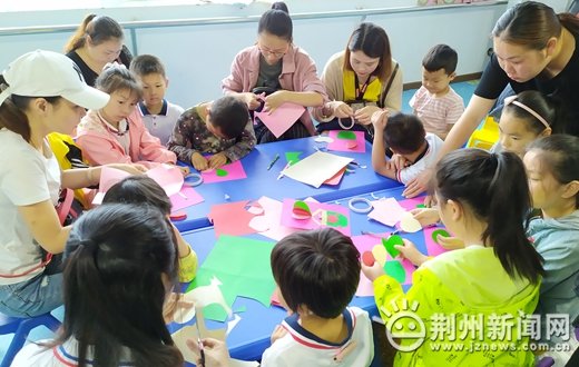 今天，荆州21个家庭陪伴21名特殊儿童做了这件事……