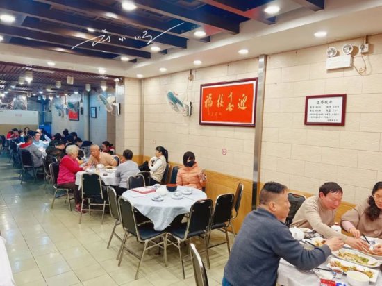 <em>广州市荔湾</em>区<em>的老</em>字号餐厅，多次入选米其林，几乎每天都要排队
