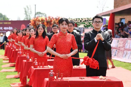 合肥市第七届青年集体婚礼（战“疫”青年专场）圆满举行