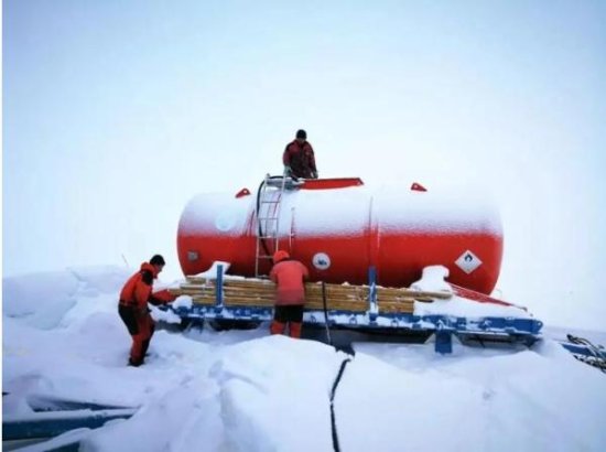 揭秘探路者为中国南北极考察队研发的<em>工作服</em>为何这么“暖”？