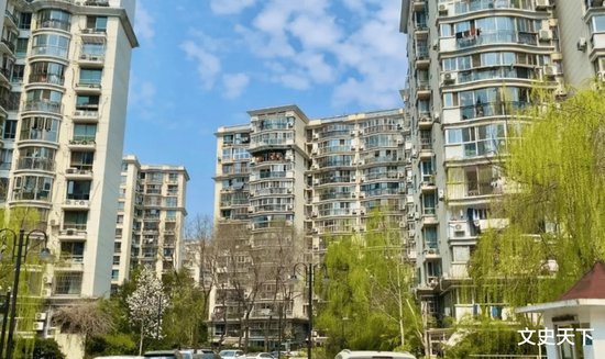 作为国际大城市，在上海买一套房要600万元，在纽约是多少？