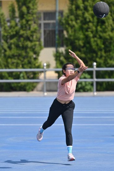 全力冲刺！<em>中国</em>田径女子4X100米接力队力拼奥运资格