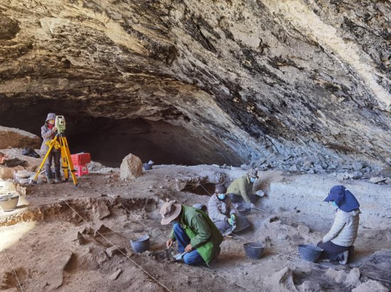 青藏高原腹地5万年前已有人类居住