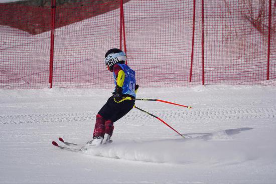 国家高山滑雪中心迎来首场群众滑雪赛 第二届北京滑雪公开赛成功...